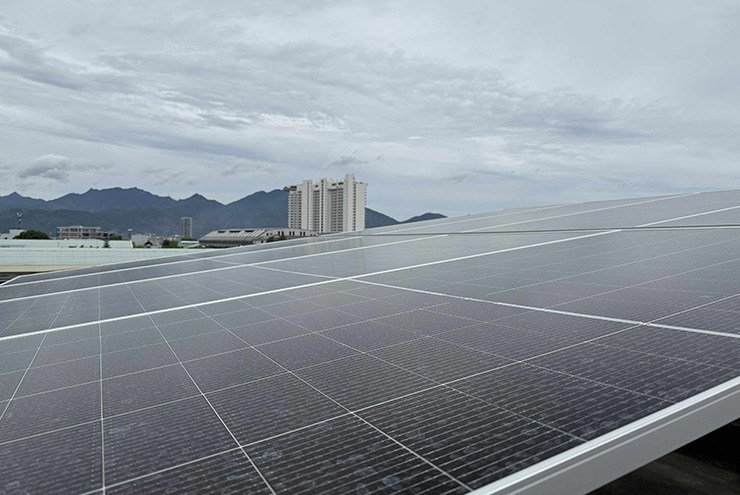 Đề xuất của Bộ Công thương mang tin vui cho các hộ gia đình muốn chuyển đổi sang điện mặt trời mái nhà.