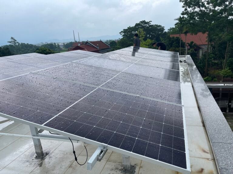 Hệ thống điện mặt trời 12kWp lưu trữ 20kWh tại Quảng Ninh