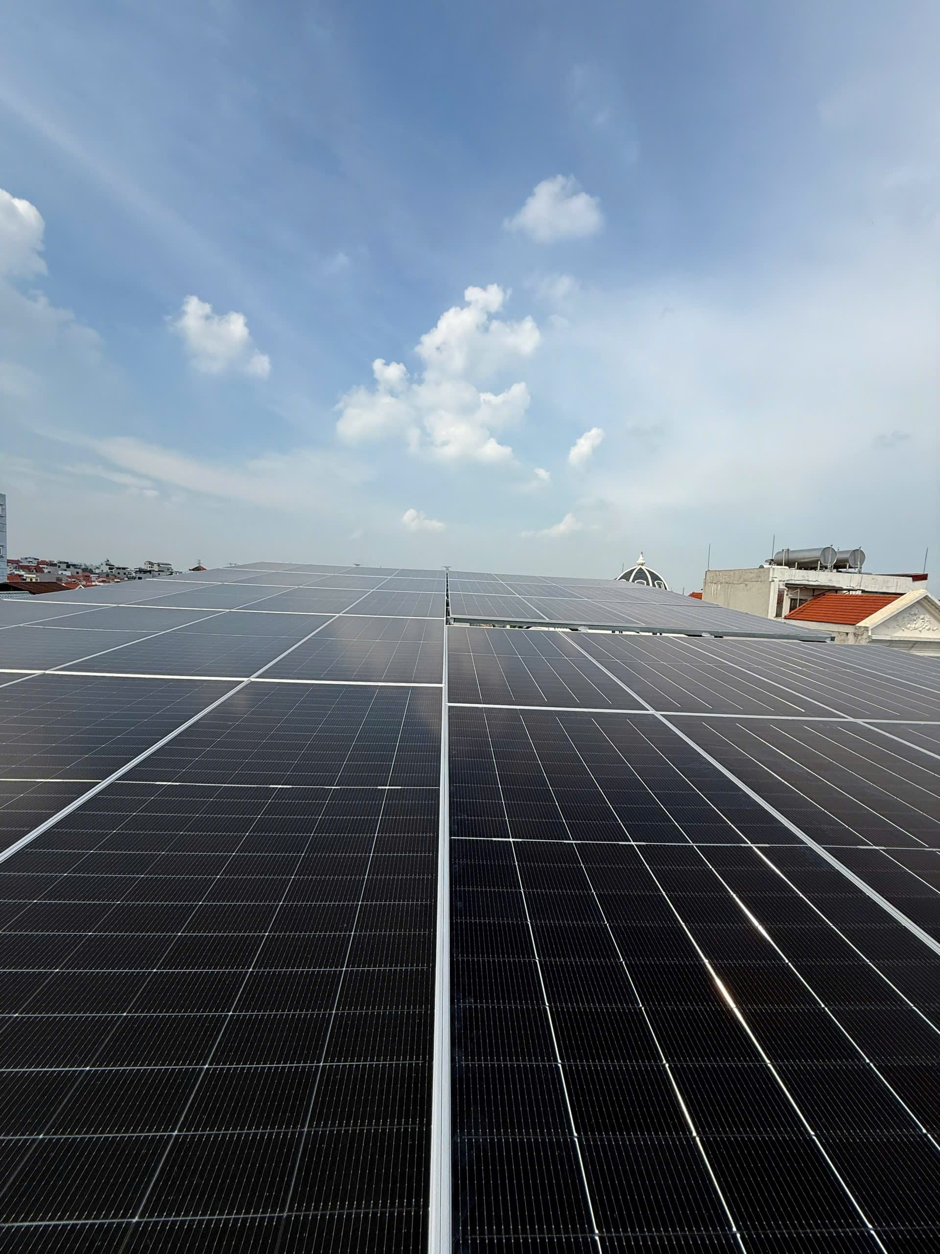 Tin vui cho các gia đình Việt có ý định đầu tư điện mặt trời mái nhà