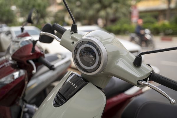 xe máy điện vinfast evo grand xanh oliu